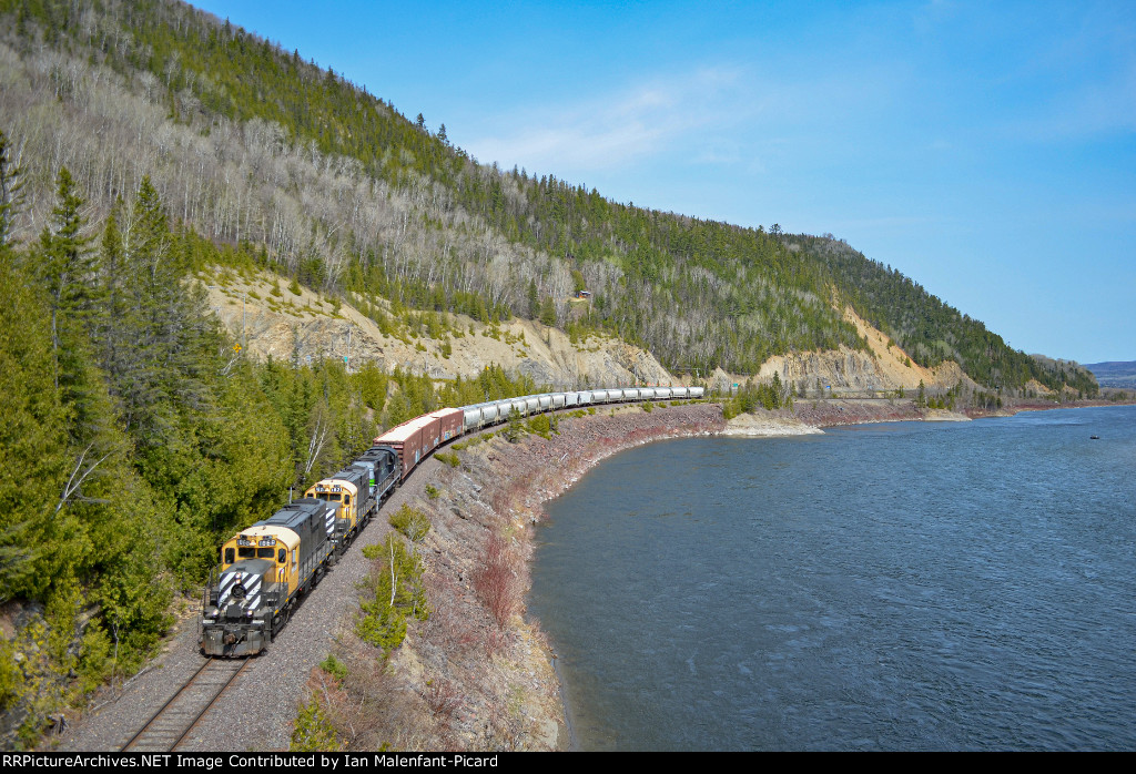 1868 leads SFG 565 in Matapedia